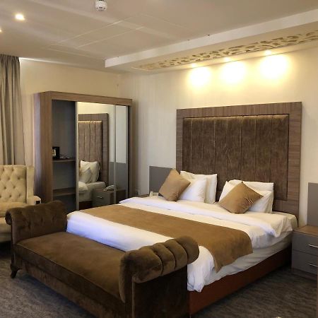 עמאן Alqimah Hotel Apartments מראה חיצוני תמונה