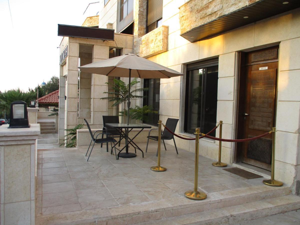 עמאן Alqimah Hotel Apartments מראה חיצוני תמונה