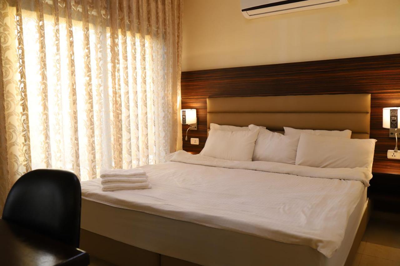 עמאן Alqimah Hotel Apartments מראה חיצוני תמונה